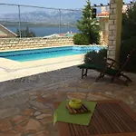 Charmantes Mit Balkon Und Pool By Interhome Apartmán Novigrad (Dalmatia)