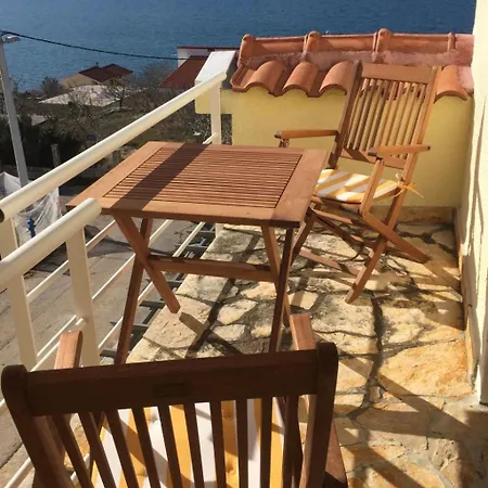 Charmantes Mit Balkon Und Pool By Interhome *