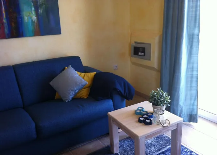 Charmantes Mit Balkon Und Pool By Interhome Апартаменты Новиград-Далмация