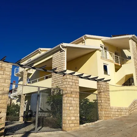 Apartamento Charmantes Mit Balkon Und Pool By Interhome *