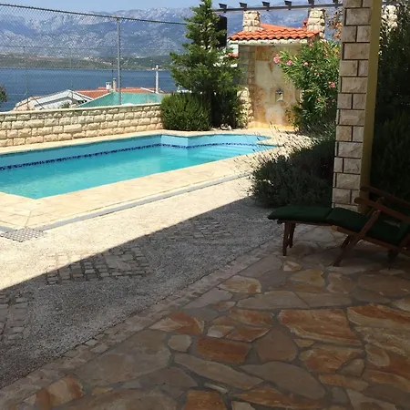 Charmantes Mit Balkon Und Pool By Interhome *