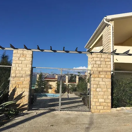 Charmantes Mit Balkon Und Pool By Interhome *