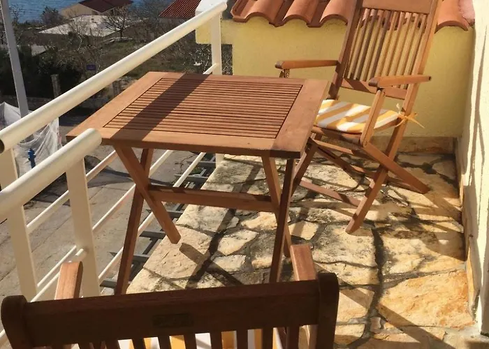 Charmantes Mit Balkon Und Pool By Interhome *